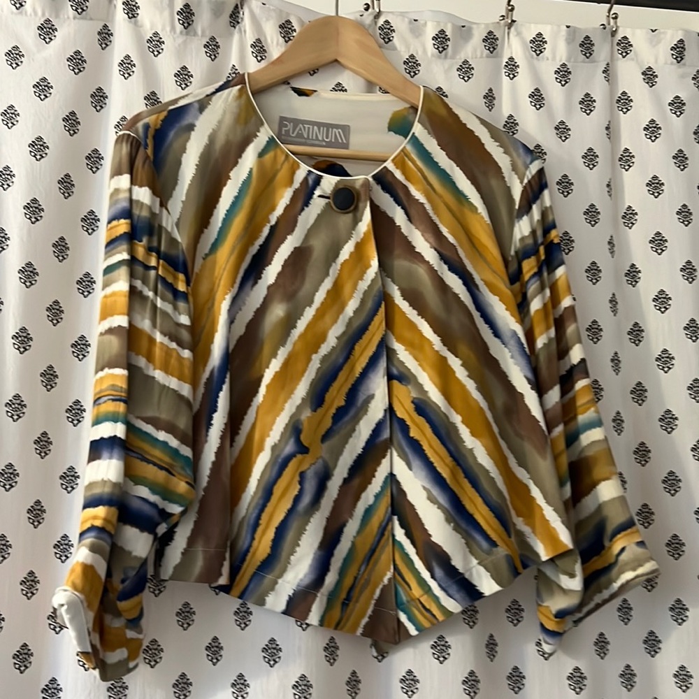 Platinum by Dorthy Schoelen Colorful Women’s Single Button Blouse Size Medium